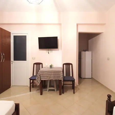 Apartment Sunny Ksamil