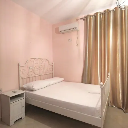 Apartment Sunny Ksamil