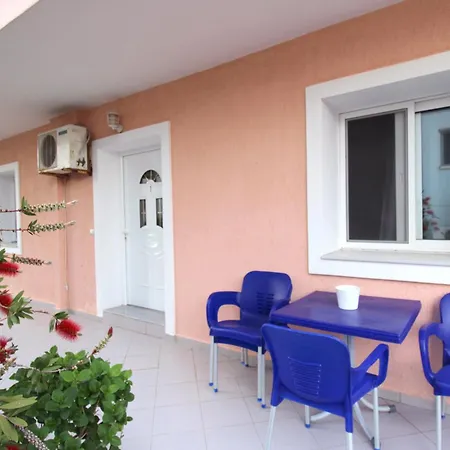 Sunny Apartment Ksamil