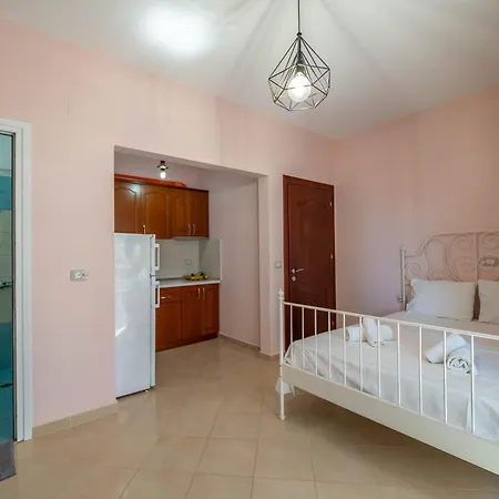 Sunny Apartment Ksamil