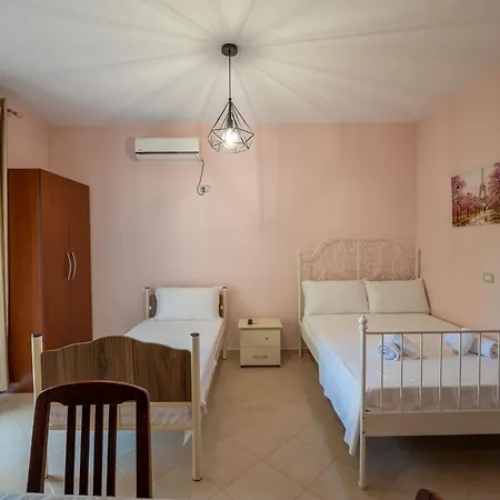 Apartment Sunny Ksamil