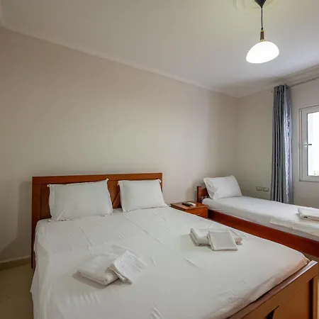 Apartment Sunny Ksamil